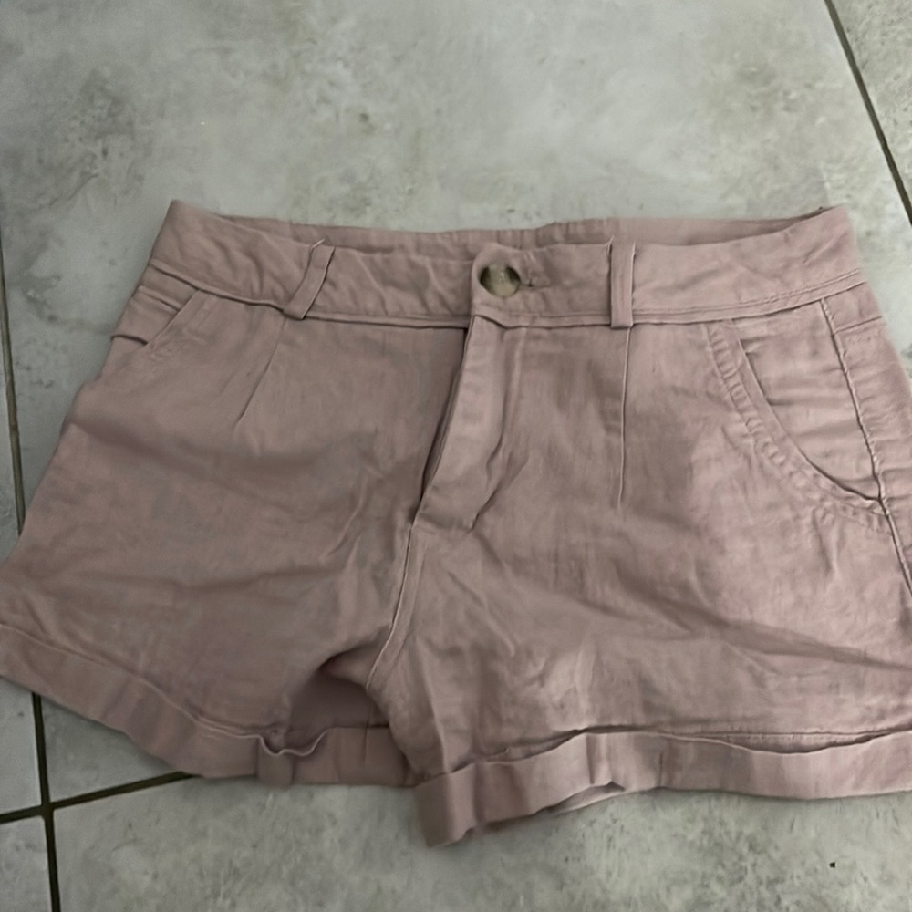 Heart Hips pink shorts